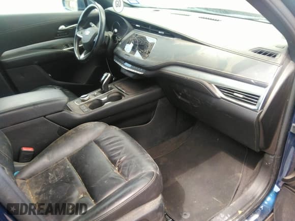 ✅ 2021 Cadillac XT4 FWD Premium Luxury • VIN: 1GYFZCR48MF004009 • Лот: 41956723. Опубликован ранее на IAAI с пробегом 82 483 миль. Бесплатный доступ к архиву аукционных продаж из США и подробный отчёт об истории автомобиля на DreamBid. Изображение 5.