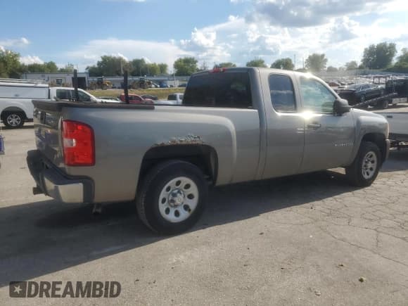 ✅ 2009 Chevrolet Silverado 1500 Work Truck • VIN: 1GCEC19X59Z179583 • Lot: 82008165. Wystawiony na Copart z przebiegiem 188 430 mil. Bezpłatny archiwum sprzedaży aukcyjnych z USA i szczegółowy raport historii pojazdu na DreamBid. Zdjęcie 3.