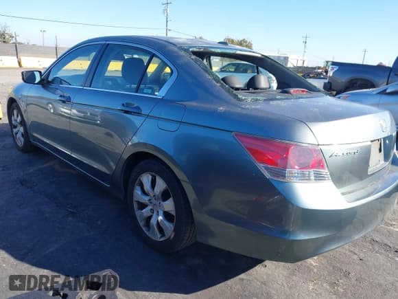 ✅ 2008 Honda Accord EX-L • VIN: JHMCP26808C010571 • Lot: 43572686. Wystawiony na IAAI z przebiegiem 176 045 mil. Bezpłatny archiwum sprzedaży aukcyjnych z USA i szczegółowy raport historii pojazdu na DreamBid. Zdjęcie 3.
