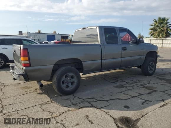 ✅ 2002 Chevrolet Silverado 1500 LS • VIN: 2GCEC19V221310367 • Lot: 82657025. Listed on Copart with 202,953 mi. Free auction sales archive from the USA and detailed vehicle history report at DreamBid. Image 3.