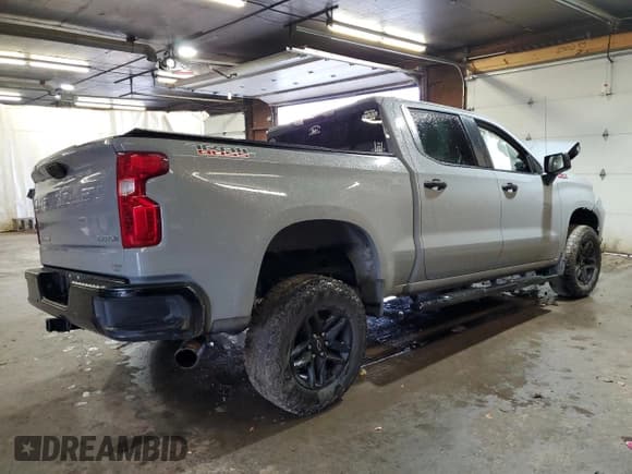 ✅ 2024 Chevrolet Silverado 1500 Custom Trail Boss • VIN: 3GCPDCEK4RG444425 • Lot: 81301885. Wystawiony na Copart z przebiegiem Nie podano. Bezpłatny archiwum sprzedaży aukcyjnych z USA i szczegółowy raport historii pojazdu na DreamBid. Zdjęcie 3.