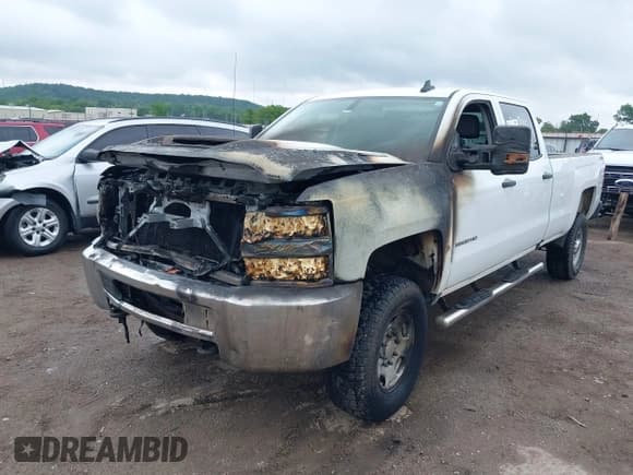 ✅ 2017 Chevrolet Silverado 2500HD Work Truck • VIN: 1GC1KUEY5HF235460 • Lot: 42482697. Listed on IAAI with Not provided. Free auction sales archive from the USA and detailed vehicle history report at DreamBid. Image 6.