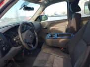 ✅ 2010 Chevrolet Silverado 1500 Work Truck • VIN: 1GCSCPEX4AZ148390 • Lot: 43578731. Wystawiony na IAAI z przebiegiem 215 045 mil. Bezpłatny archiwum sprzedaży aukcyjnych z USA i szczegółowy raport historii pojazdu na DreamBid. Zdjęcie 5.