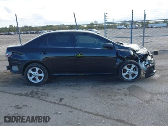 ✅ 2013 Toyota Corolla L • VIN: 5YFBU4EE9DP077616 • Lot: 43691665. Wystawiony na IAAI z przebiegiem Nie podano. Bezpłatny archiwum sprzedaży aukcyjnych z USA i szczegółowy raport historii pojazdu na DreamBid. Zdjęcie 12.