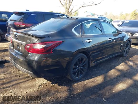 ✅ 2017 Nissan Altima SV • VIN: 1N4AL3AP5HC281253 • Lot: 41990519. Listed on IAAI with 51,728 mi. Free auction sales archive from the USA and detailed vehicle history report at DreamBid. Image 4.