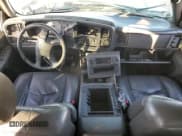 ✅ 2006 Chevrolet Silverado 2500HD Work Truck • VIN: 1GCHK29266E126615 • Lot: 43231365. Wystawiony na Copart z przebiegiem 286 060 mil. Bezpłatny archiwum sprzedaży aukcyjnych z USA i szczegółowy raport historii pojazdu na DreamBid. Zdjęcie 8.