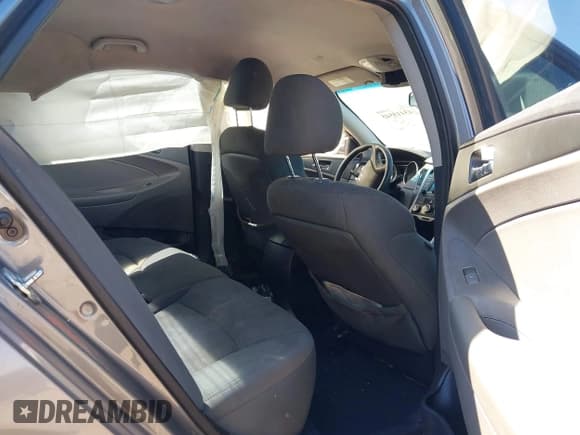 ✅ 2014 Hyundai Sonata GLS • VIN: 5NPEB4AC6EH872824 • Lot: 43415545. Wystawiony na IAAI z przebiegiem 249 887 mil. Bezpłatny archiwum sprzedaży aukcyjnych z USA i szczegółowy raport historii pojazdu na DreamBid. Zdjęcie 8.