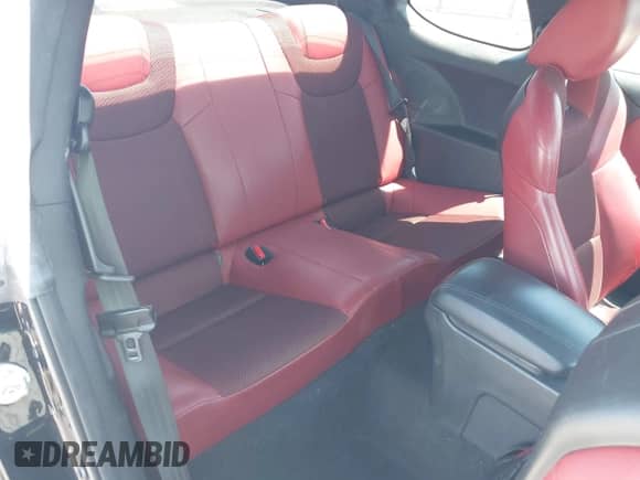 2013 Hyundai Genesis Coupe Track с VIN KMHHU6KJ6DU089065, выставлен на аукционе IAAI как лот 42224509 с пробегом 104 918 миль миль и . История ставок и продаж доступна на DreamBid. Изображение 8.