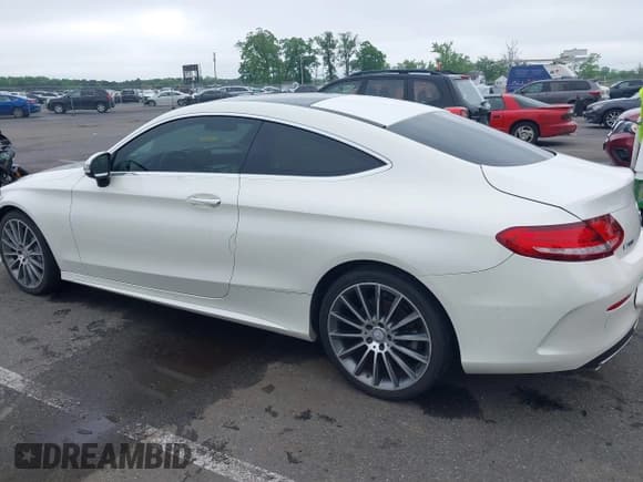 ✅ 2017 Mercedes-Benz C 300 • VIN: WDDWJ4JB9HF355715 • Lot: 42265421. Listed on IAAI with 13,696 mi. Free auction sales archive from the USA and detailed vehicle history report at DreamBid. Image 17.