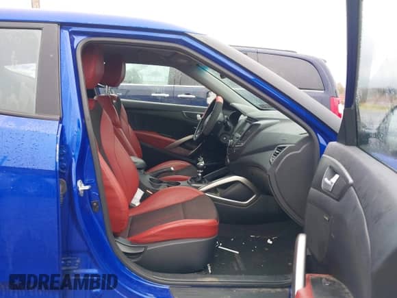 2014 Hyundai Veloster Turbo с VIN KMHTC6AE5EU201485, выставлен на аукционе IAAI как лот 43588436 с пробегом 136 026 миль миль и . История ставок и продаж доступна на DreamBid. Изображение 5.