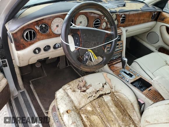 ✅ 2008 Bentley Arnage • VIN: SCBLC47J38CX12882 • Lot: 75646314. Wystawiony na Copart z przebiegiem Nie podano. Bezpłatny archiwum sprzedaży aukcyjnych z USA i szczegółowy raport historii pojazdu na DreamBid. Zdjęcie 8.