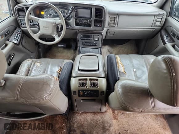 ✅ 2001 GMC Yukon Denali • VIN: 1GKEK63U21J224212 • Lot: 93704805. Listed on Copart with Not provided. Free auction sales archive from the USA and detailed vehicle history report at DreamBid. Image 8.