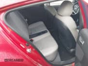 ✅ 2014 Hyundai Veloster • VIN: KMHTC6AD7EU195907 • Lot: 41548595. Wystawiony na IAAI z przebiegiem 106 349 mil. Bezpłatny archiwum sprzedaży aukcyjnych z USA i szczegółowy raport historii pojazdu na DreamBid. Zdjęcie 8.