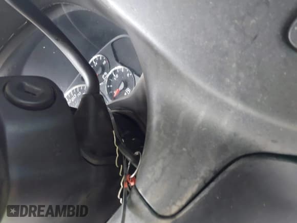 ✅ 2014 Chevrolet Express Cargo • VIN: 1GCWGFCB1E1113057 • Lot: 41913600. Wystawiony na IAAI z przebiegiem 196 605 mil. Bezpłatny archiwum sprzedaży aukcyjnych z USA i szczegółowy raport historii pojazdu na DreamBid. Zdjęcie 11.