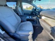 ✅ 2021 Toyota Sienna LE • VIN: 5TDKRKECXMS064207 • Лот: 96793045. Опубликован ранее на Copart с пробегом 311 239 миль. Бесплатный доступ к архиву аукционных продаж из США и подробный отчёт об истории автомобиля на DreamBid. Изображение 5.