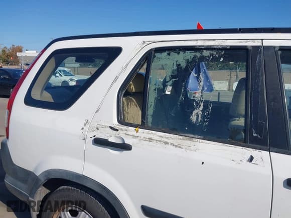 ✅ 2006 Honda CR-V LX • VIN: JHLRD68556C002481 • Lot: 43792620. Wystawiony na IAAI z przebiegiem 158 282 mil. Bezpłatny archiwum sprzedaży aukcyjnych z USA i szczegółowy raport historii pojazdu na DreamBid. Zdjęcie 12.