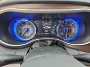 ✅ 2017 Chrysler Pacifica Touring L • VIN: 2C4RC1BG3HR576486 • Лот: 95263085. Опубликован ранее на Copart с пробегом 132 675 миль. Бесплатный доступ к архиву аукционных продаж из США и подробный отчёт об истории автомобиля на DreamBid. Изображение 9.