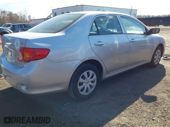 ✅ 2010 Toyota Corolla LE • VIN: 2T1BU4EE7AC516551 • Лот: 43668336. Опубликован ранее на IAAI с пробегом 205 456 миль. Бесплатный доступ к архиву аукционных продаж из США и подробный отчёт об истории автомобиля на DreamBid. Изображение 4.