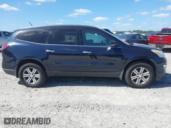 ✅ 2015 Chevrolet Traverse LT • VIN: 1GNKVHKD1FJ378329 • Lot: 43296873. Wystawiony na IAAI z przebiegiem 192 273 mil. Bezpłatny archiwum sprzedaży aukcyjnych z USA i szczegółowy raport historii pojazdu na DreamBid. Zdjęcie 13.