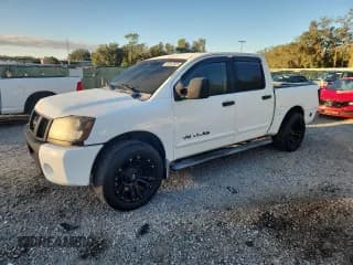 ✅ 2006 Nissan Titan LE • VIN: 1N6BA07A76N547442 • Lot: 90812635. Wystawiony na Copart z przebiegiem 203 011 mil. Bezpłatny archiwum sprzedaży aukcyjnych z USA i szczegółowy raport historii pojazdu na DreamBid. Zdjęcie 1.
