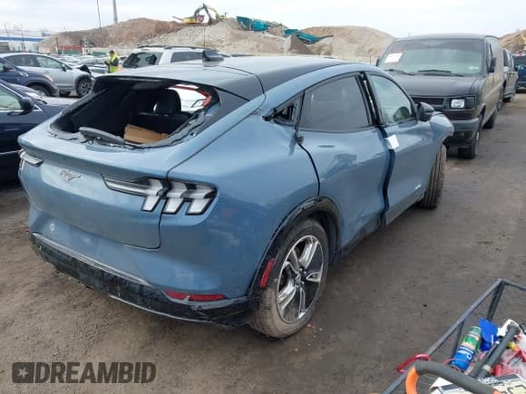 ✅ 2023 Ford Mustang Mach-E Premium • VIN: 3FMTK3R49PMB02544 • Лот: 41705814. Опубликован ранее на IAAI с пробегом 19 213 миль. Бесплатный доступ к архиву аукционных продаж из США и подробный отчёт об истории автомобиля на DreamBid. Изображение 4.