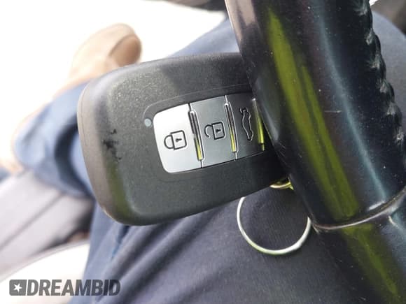 ✅ 2015 Hyundai Veloster Turbo • VIN: KMHTC6AE6FU229720 • Lot: 42735203. Wystawiony na IAAI z przebiegiem 110 516 mil. Bezpłatny archiwum sprzedaży aukcyjnych z USA i szczegółowy raport historii pojazdu na DreamBid. Zdjęcie 11.