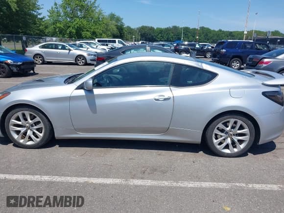 ✅ 2013 Hyundai Genesis Coupe 2.0T • VIN: KMHHT6KD8DU082972 • Lot: 42576823. Wystawiony na IAAI z przebiegiem 89 091 mil. Bezpłatny archiwum sprzedaży aukcyjnych z USA i szczegółowy raport historii pojazdu na DreamBid. Zdjęcie 14.