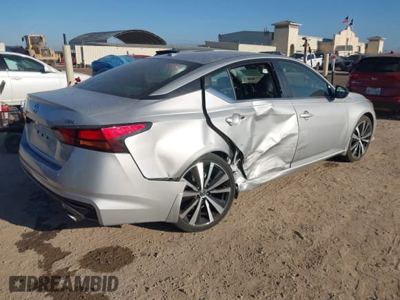 ✅ 2020 Nissan Altima SR • VIN: 1N4BL4CV5LN312133 • Лот: 43686791. Опубликован ранее на IAAI с пробегом 27 119 миль. Бесплатный доступ к архиву аукционных продаж из США и подробный отчёт об истории автомобиля на DreamBid. Изображение 4.