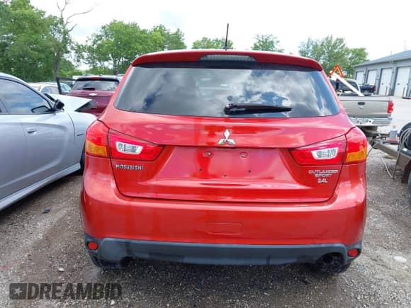 2016 Mitsubishi Outlander SE с VIN JA4AP3AW3GZ050296, выставлен на аукционе IAAI как лот 42540879 с пробегом 134 387 миль миль и . История ставок и продаж доступна на DreamBid. Изображение 16.
