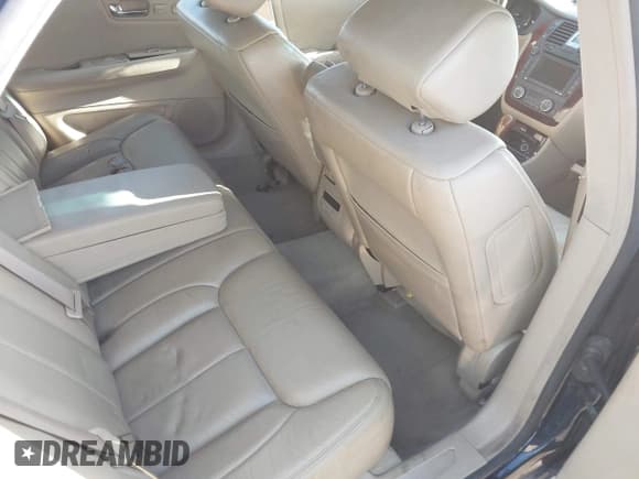 ✅ 2006 Cadillac DTS 1SE • VIN: 1G6KD57966U151010 • Lot: 42142113. Wystawiony na IAAI z przebiegiem Nie podano. Bezpłatny archiwum sprzedaży aukcyjnych z USA i szczegółowy raport historii pojazdu na DreamBid. Zdjęcie 8.