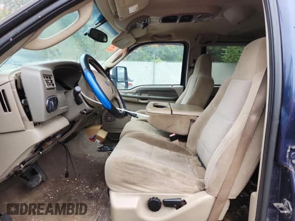 ✅ 2003 Ford Excursion Special Serv • VIN: 1FMNU41SX3EB12230 • Лот: 82149235. Опубликован ранее на Copart с пробегом 164 633 миль. Бесплатный доступ к архиву аукционных продаж из США и подробный отчёт об истории автомобиля на DreamBid. Изображение 7.