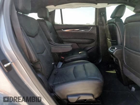 ✅ 2022 Cadillac XT6 Premium Luxury • VIN: 1GYKPCRSXNZ122114 • Lot: 71621835. Wystawiony na Copart z przebiegiem 67 690 mil. Bezpłatny archiwum sprzedaży aukcyjnych z USA i szczegółowy raport historii pojazdu na DreamBid. Zdjęcie 11.