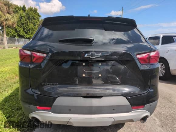 2019 Chevrolet Blazer z VIN 3GNKBDRS8KS680571, wystawiony jako Copart lot #74875614 z przebiegiem Nie podano mil oraz Nie do naprawy • Non repairable. Historia ofert i sprzedaży dostępna na DreamBid. Obrazek 6.
