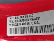 ✅ 2021 Ram 1500 Big Horn • VIN: 1C6SRFBT6MN824481 • Lot: 42677437. Wystawiony na IAAI z przebiegiem 13 368 mil. Bezpłatny archiwum sprzedaży aukcyjnych z USA i szczegółowy raport historii pojazdu na DreamBid. Zdjęcie 9.
