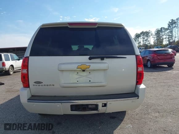 ✅ 2013 Chevrolet Suburban LTZ • VIN: 1GNSKKE78DR151262 • Lot: 43770923. Listed on IAAI with 186,049 mi. Free auction sales archive from the USA and detailed vehicle history report at DreamBid. Image 16.