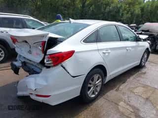 2016 Hyundai Sonata SE with VIN 5NPE24AFXGH421859, listed as a IAAI auction lot 43198351 with 68,275 mi miles and . Bid and sale history available at DreamBid. Image 4.