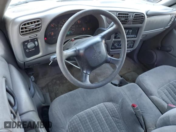 ✅ 2001 Chevrolet S-10 • VIN: 1GCCS145018162121 • Лот: 84274054. Опубликован ранее на Copart с пробегом 208 968 миль. Бесплатный доступ к архиву аукционных продаж из США и подробный отчёт об истории автомобиля на DreamBid. Изображение 8.