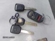 ✅ 2002 Honda CR-V EX • VIN: JHLRD78832C071115 • Лот: 42306572. Опубликован ранее на IAAI с пробегом 230 062 миль. Бесплатный доступ к архиву аукционных продаж из США и подробный отчёт об истории автомобиля на DreamBid. Изображение 11.