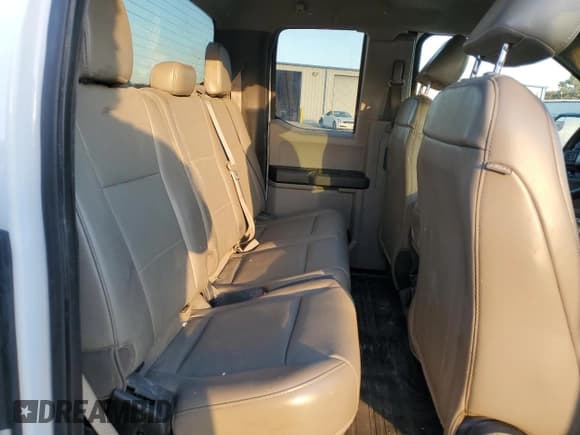 ✅ 2018 Ford F-150 XL • VIN: 1FTFX1EG9JKD23891 • Лот: 91708075. Опубликован ранее на Copart с пробегом 135 674 миль. Бесплатный доступ к архиву аукционных продаж из США и подробный отчёт об истории автомобиля на DreamBid. Изображение 10.