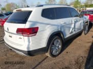 ✅ 2019 Volkswagen Atlas SE • VIN: 1V2UR2CA2KC526301 • Lot: 42107033. Listed on IAAI with 92,089 mi. Free auction sales archive from the USA and detailed vehicle history report at DreamBid. Image 4.