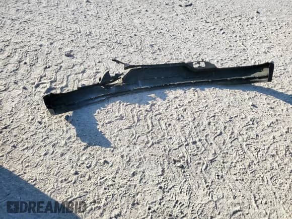 ✅ 2017 Chevrolet Silverado 1500 LT • VIN: 3GCUKREC5HG345793 • Lot: 85340215. Wystawiony na Copart z przebiegiem 83 587 mil. Bezpłatny archiwum sprzedaży aukcyjnych z USA i szczegółowy raport historii pojazdu na DreamBid. Zdjęcie 12.