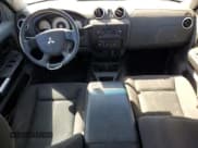 ✅ 2007 Mitsubishi Raider LS • VIN: 1Z7HT28K97S243577 • Лот: 83764265. Опубликован ранее на Copart с пробегом 121 922 миль. Бесплатный доступ к архиву аукционных продаж из США и подробный отчёт об истории автомобиля на DreamBid. Изображение 8.