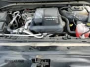 ✅ 2023 Chevrolet Silverado 1500 LT Trail Boss • VIN: 3GCUDFE88PG115832 • Lot: 48761895. Wystawiony na Copart z przebiegiem 57 479 mil. Bezpłatny archiwum sprzedaży aukcyjnych z USA i szczegółowy raport historii pojazdu na DreamBid. Zdjęcie 14.