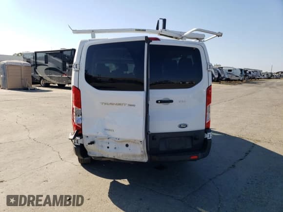 ✅ 2018 Ford Transit Passenger XL • VIN: 1FBZX2YG9JKA72955 • Lot: 59350194. Listed on Copart with 151,401 mi. Free auction sales archive from the USA and detailed vehicle history report at DreamBid. Image 6.