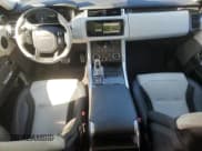 ✅ 2022 Land Rover Range Rover Sport SVR • VIN: SALWZ2RE6NA241274 • Lot: 51128365. Wystawiony na Copart z przebiegiem 37 783 mil. Bezpłatny archiwum sprzedaży aukcyjnych z USA i szczegółowy raport historii pojazdu na DreamBid. Zdjęcie 8.