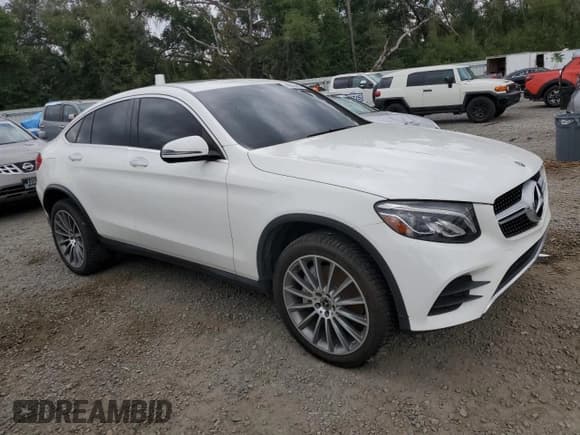 ✅ 2019 Mercedes-Benz GLC 300 • VIN: WDC0J4KB2KF542603 • Лот: 90025845. Опубликован ранее на Copart с пробегом 86 347 миль. Бесплатный доступ к архиву аукционных продаж из США и подробный отчёт об истории автомобиля на DreamBid. Изображение 4.