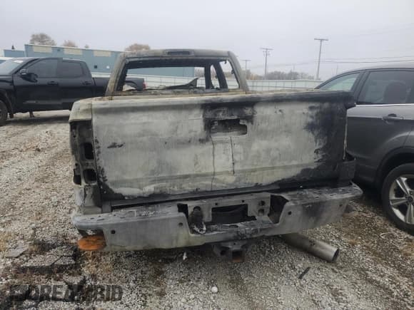 ✅ 2019 Chevrolet Silverado 2500HD LTZ • VIN: 1GC1KTEYXKF200477 • Лот: 93405675. Опубликован ранее на Copart с пробегом Не указан. Бесплатный доступ к архиву аукционных продаж из США и подробный отчёт об истории автомобиля на DreamBid. Изображение 6.