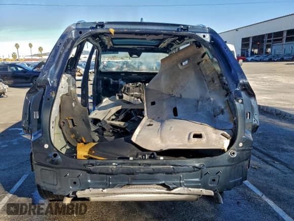 ✅ 2025 Volvo XC90 Plus • VIN: YV4H60PE9S1332385 • Lot: 92760545. Wystawiony na Copart z przebiegiem Nie podano. Bezpłatny archiwum sprzedaży aukcyjnych z USA i szczegółowy raport historii pojazdu na DreamBid. Zdjęcie 6.