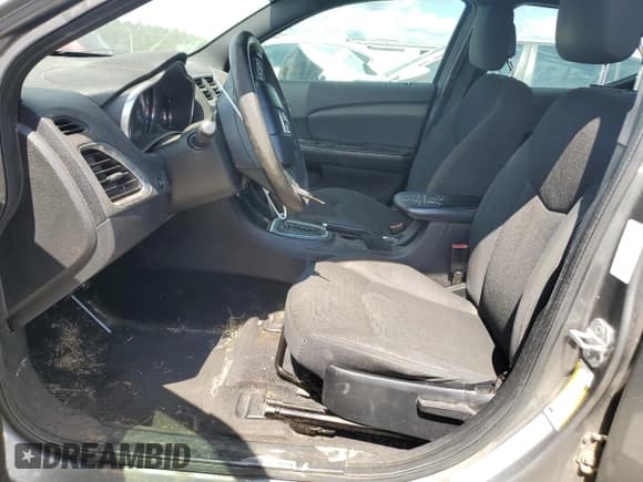 ✅ 2012 Dodge Avenger SE • VIN: 1C3CDZAB6CN109418 • Lot: 73567834. Wystawiony na Copart z przebiegiem 247 247 mil. Bezpłatny archiwum sprzedaży aukcyjnych z USA i szczegółowy raport historii pojazdu na DreamBid. Zdjęcie 7.