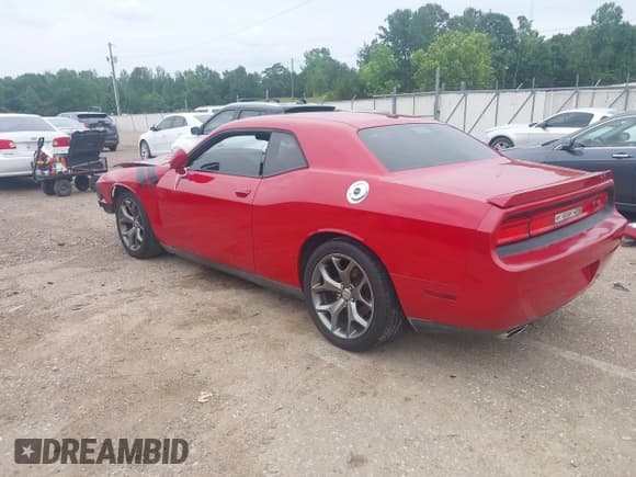 ✅ 2013 Dodge Challenger R/T Classic • VIN: 2C3CDYBT3DH560186 • Lot: 42291962. Wystawiony na IAAI z przebiegiem 80 624 mil. Bezpłatny archiwum sprzedaży aukcyjnych z USA i szczegółowy raport historii pojazdu na DreamBid. Zdjęcie 3.